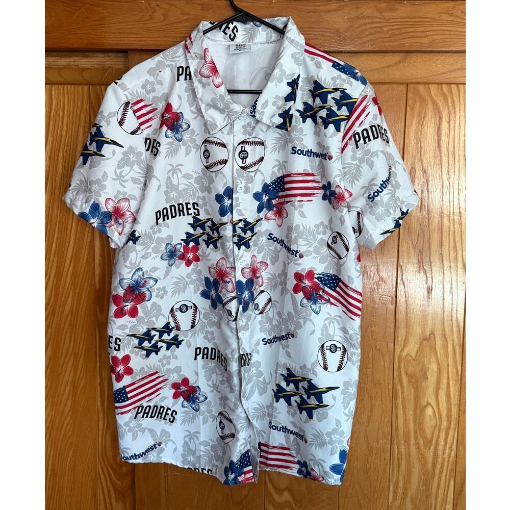 Official San Diego Padres 2026 Patriotic Aloha Shirt Size XL